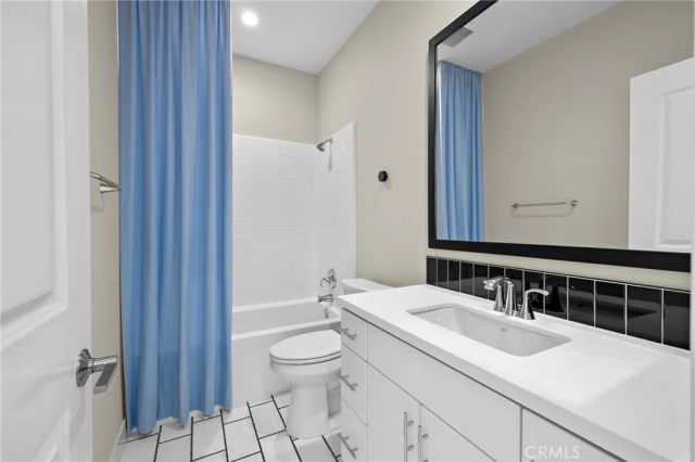 114 Outwest, Irvine, CA 92618