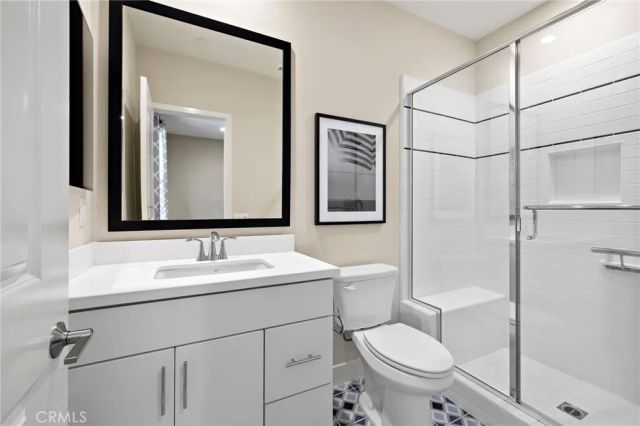 114 Outwest, Irvine, CA 92618