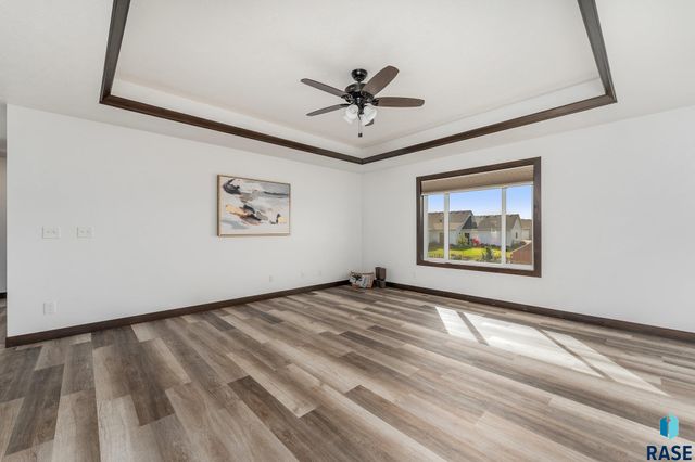 169 Central Park Ct, Harrisburg, SD 57032