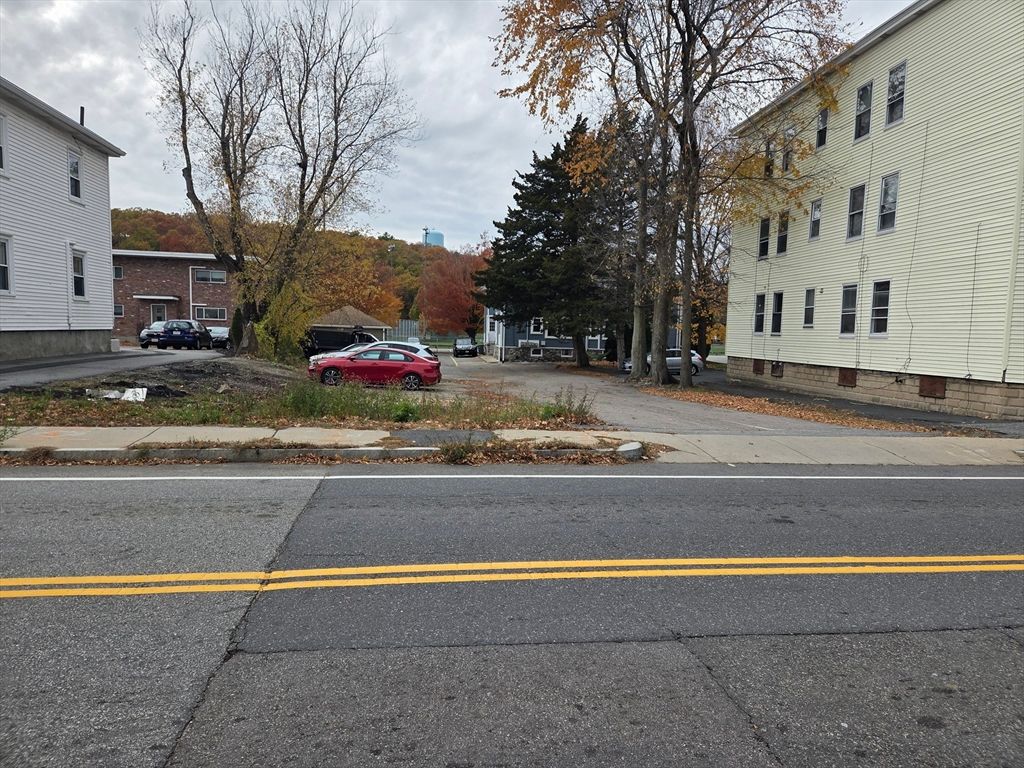 149-151 South St, Waltham, MA 02453