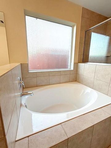 341 Lake Line Drive, Alvin, TX 77511