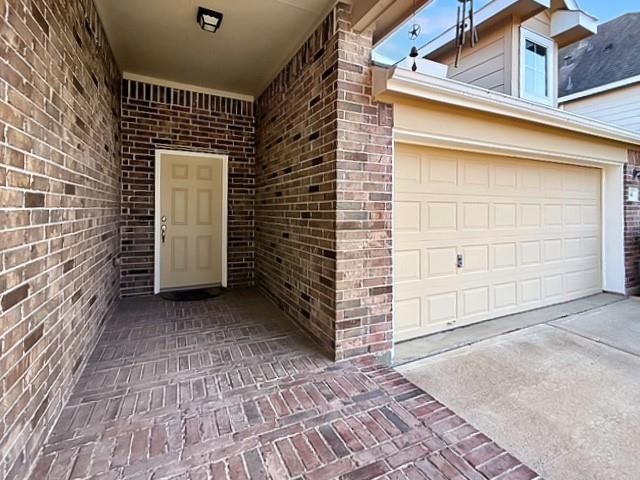 341 Lake Line Drive, Alvin, TX 77511