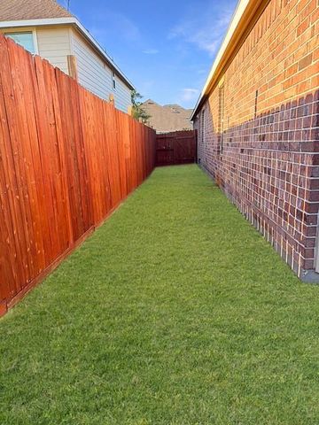 341 Lake Line Drive, Alvin, TX 77511