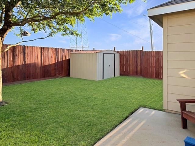 341 Lake Line Drive, Alvin, TX 77511