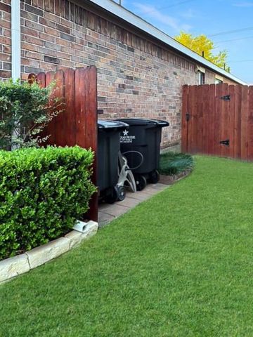 341 Lake Line Drive, Alvin, TX 77511