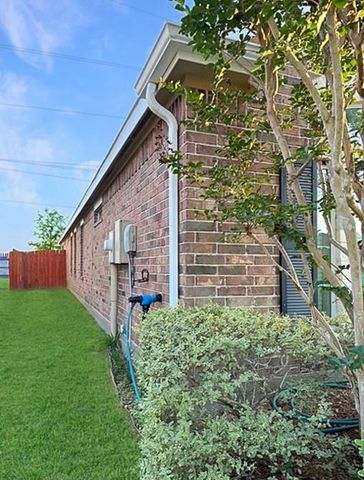 341 Lake Line Drive, Alvin, TX 77511