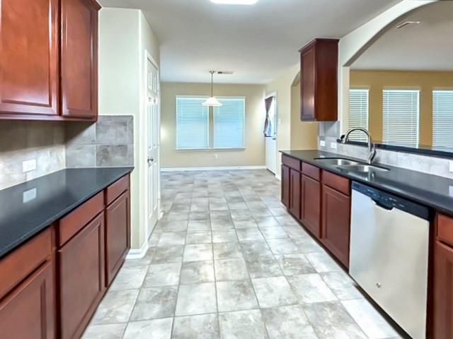 341 Lake Line Drive, Alvin, TX 77511