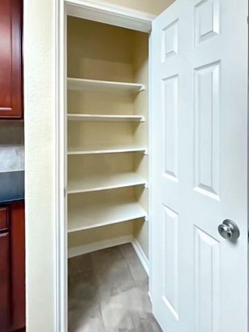 341 Lake Line Drive, Alvin, TX 77511