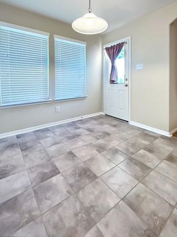 341 Lake Line Drive, Alvin, TX 77511