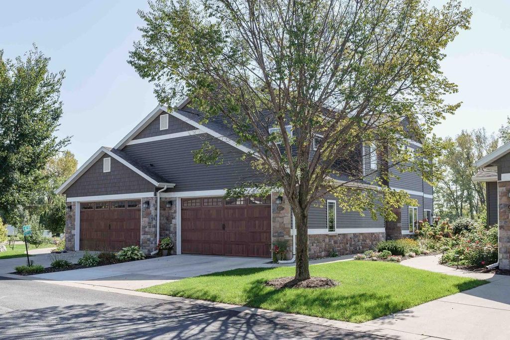 4237 Cortland Court, Windsor, WI 53598