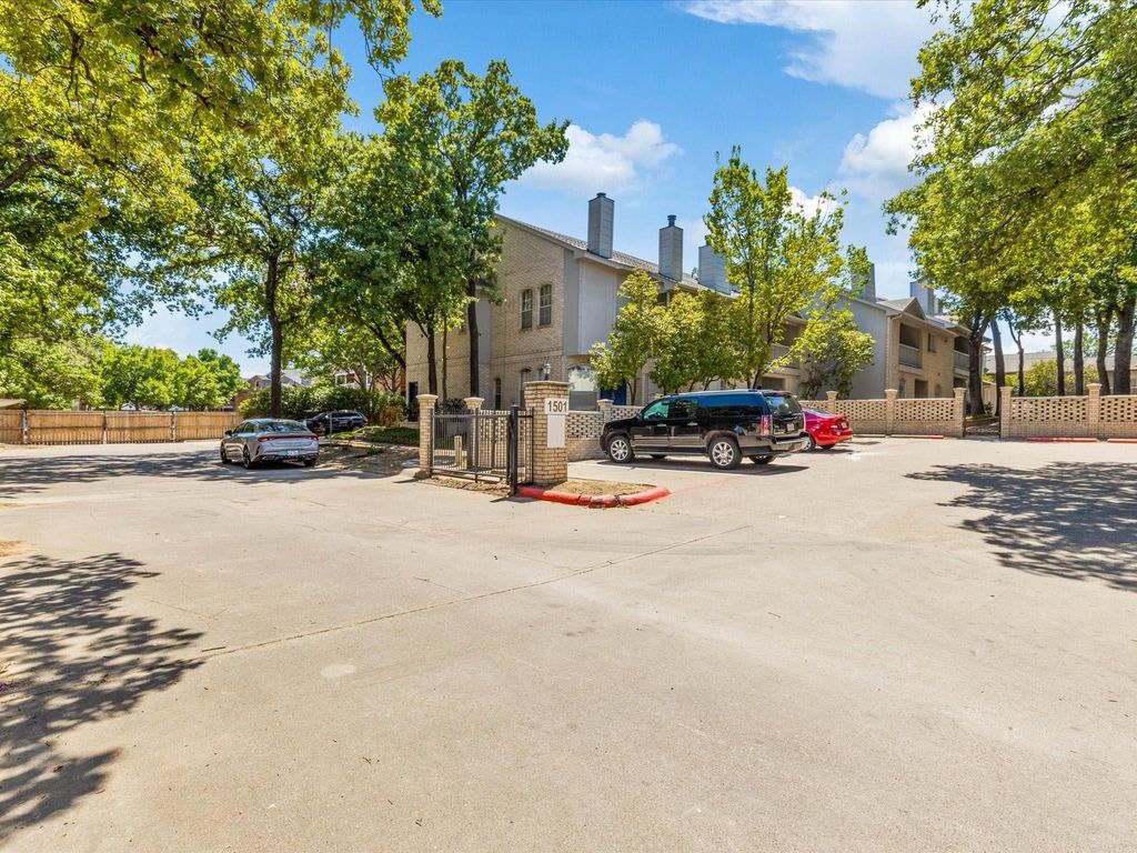 1501 Cedar Elm Drive 205, Euless, TX 76039