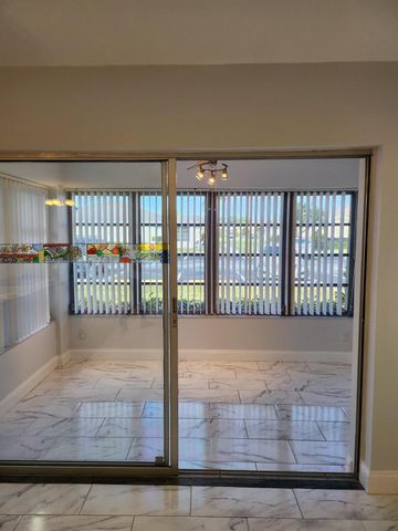 5433 Lakefront Boulevard B, Delray Beach, FL 33484