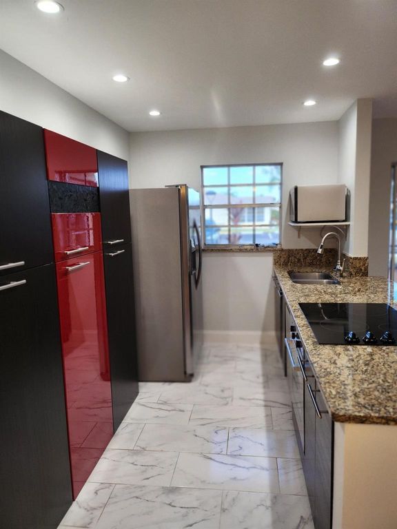 5433 Lakefront Boulevard B, Delray Beach, FL 33484