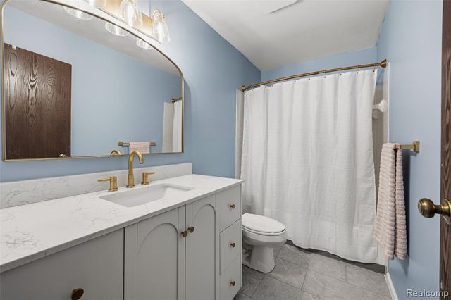 19145 Surrey Lane, Northville, MI 48167