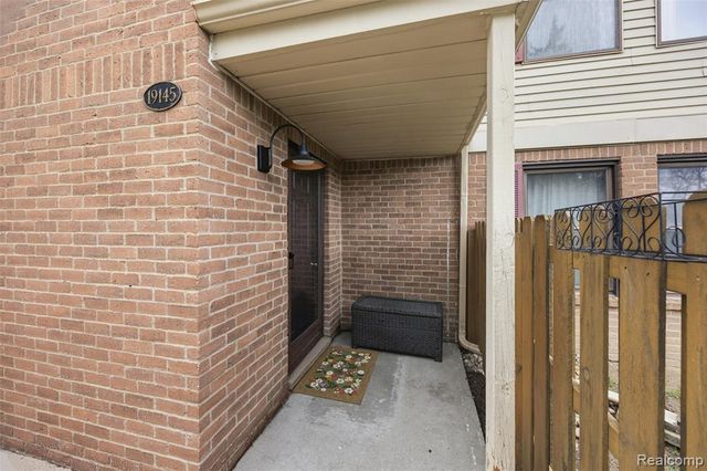 19145 Surrey Lane, Northville, MI 48167
