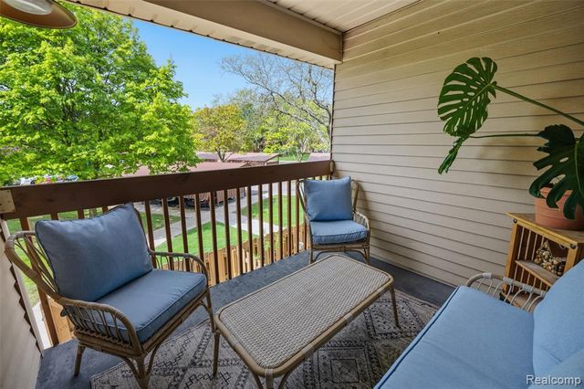 19145 Surrey Lane, Northville, MI 48167
