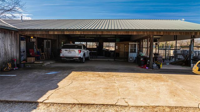 4685 Highway 82 E, Paris, TX 75462