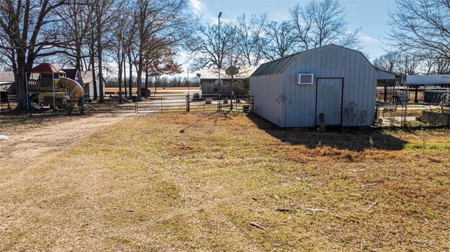 4685 Highway 82 E, Paris, TX 75462