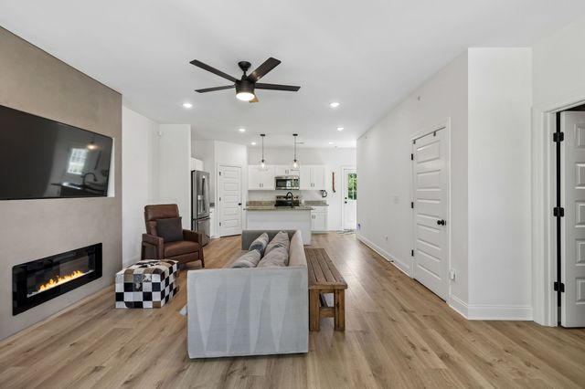 466 Mooresville Pike, Columbia, TN 38401