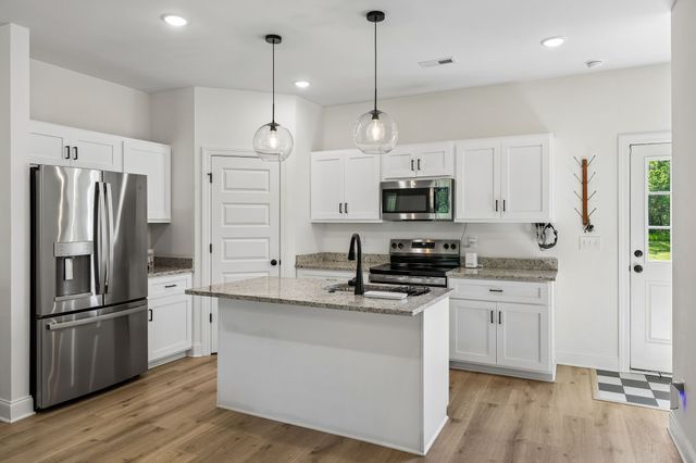 466 Mooresville Pike, Columbia, TN 38401