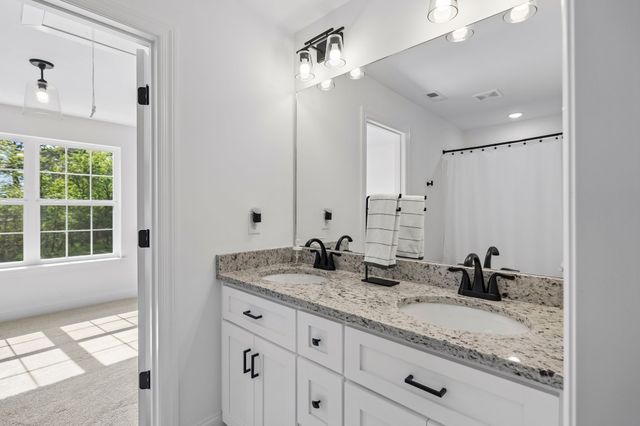 466 Mooresville Pike, Columbia, TN 38401
