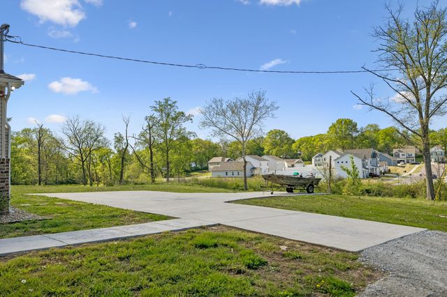 466 Mooresville Pike, Columbia, TN 38401