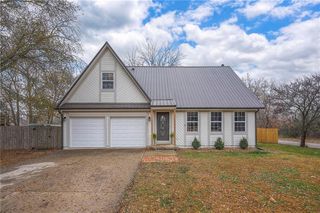 13741 Lawrence Avenue, Bonner Springs, KS 66012