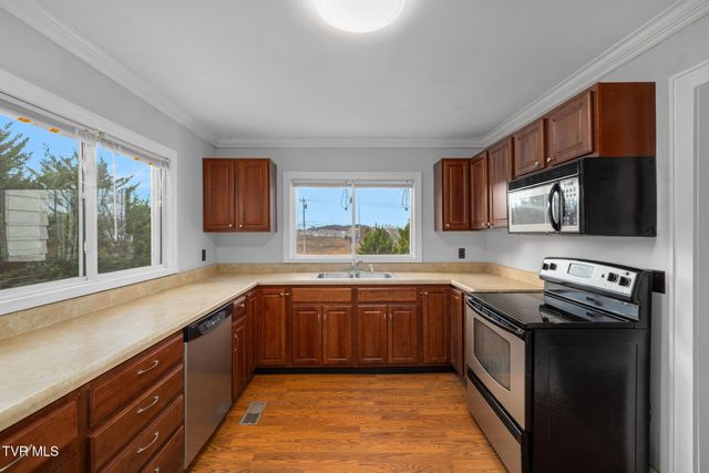 144 Allison Road, Piney Flats, TN 37686