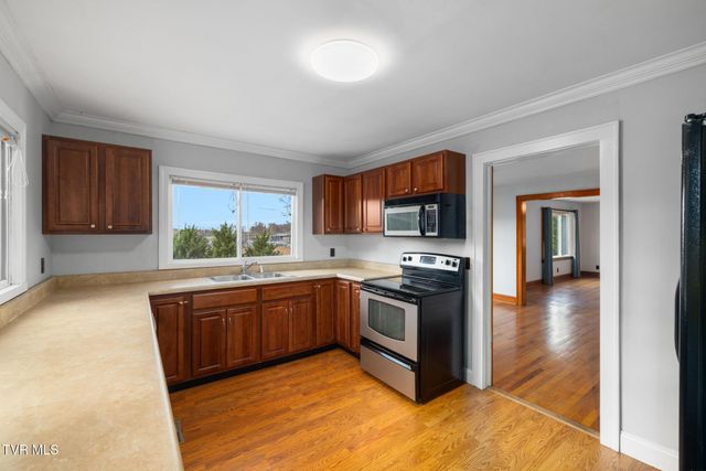 144 Allison Road, Piney Flats, TN 37686