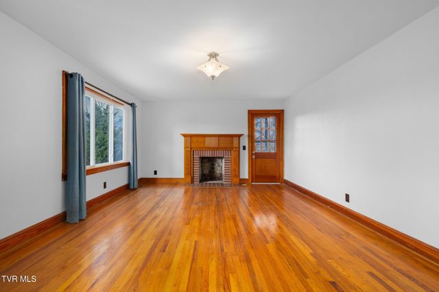 144 Allison Road, Piney Flats, TN 37686