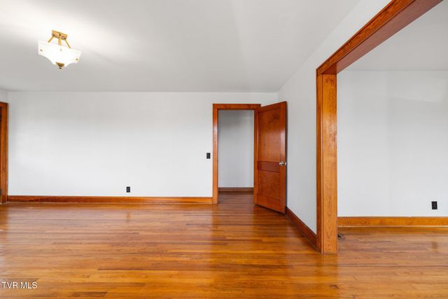 144 Allison Road, Piney Flats, TN 37686