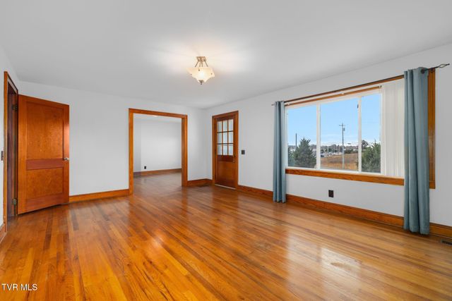 144 Allison Road, Piney Flats, TN 37686