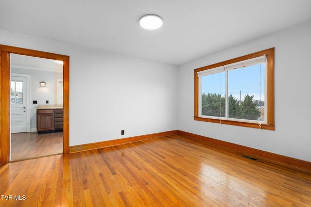 144 Allison Road, Piney Flats, TN 37686