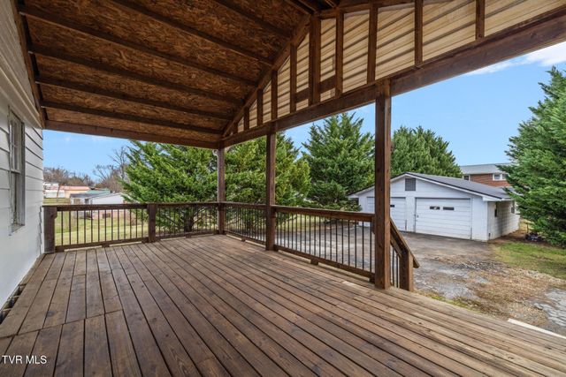 144 Allison Road, Piney Flats, TN 37686