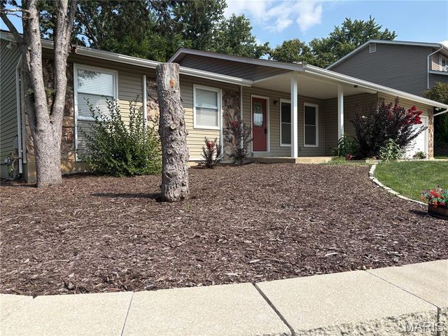 606 Willow Wood Court, St Charles, MO 63303
