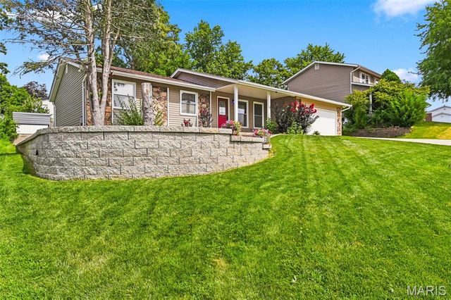 606 Willow Wood Court, St Charles, MO 63303