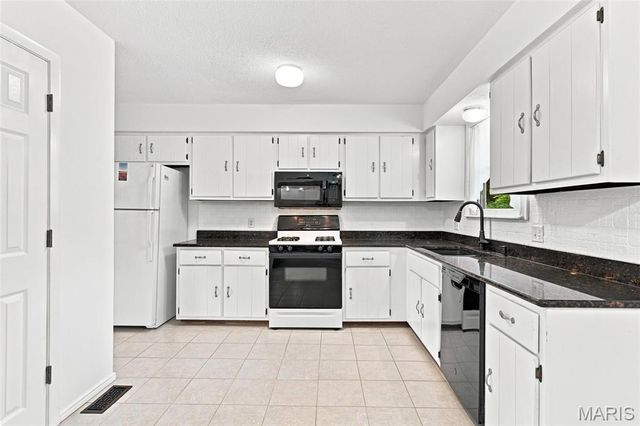 606 Willow Wood Court, St Charles, MO 63303