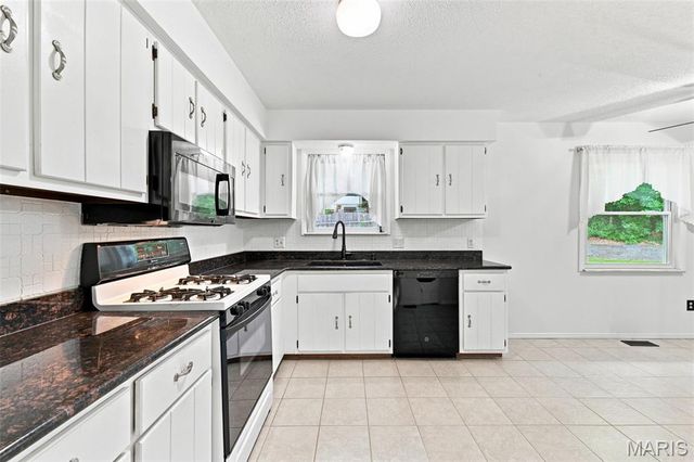 606 Willow Wood Court, St Charles, MO 63303