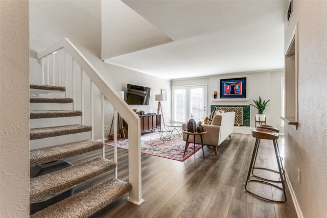 9848 Smokefeather Lane, Dallas, TX 75243