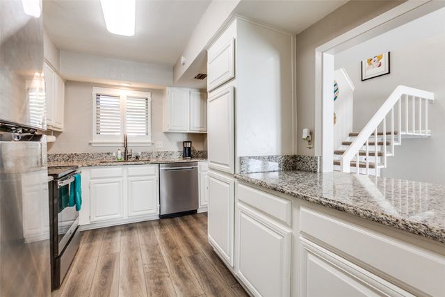 9848 Smokefeather Lane, Dallas, TX 75243