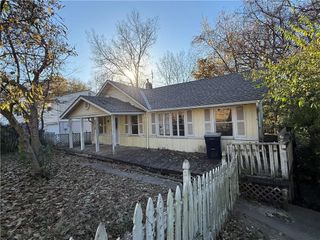 6212 Eugene Field Road, Kansas City, MO 64119