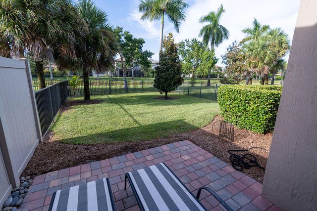 8217 Cadre Noir Road, Lake Worth, FL 33467