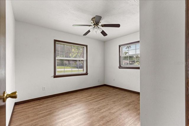 5741 NE 4TH PLACE, Ocala, FL 34470