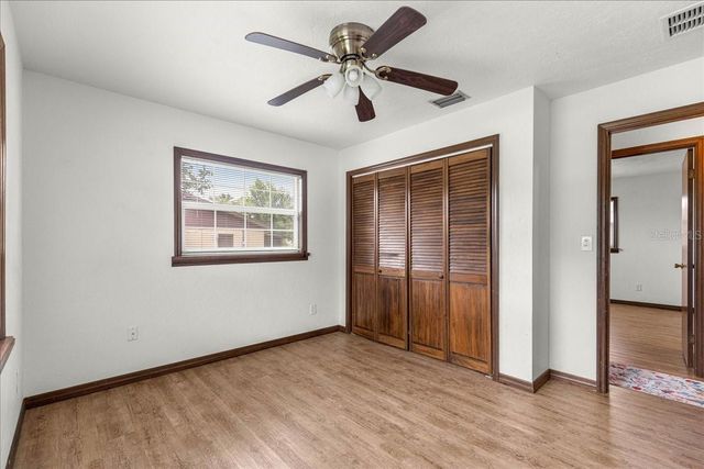 5741 NE 4TH PLACE, Ocala, FL 34470