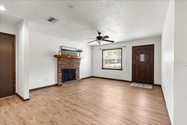 5741 NE 4TH PLACE, Ocala, FL 34470