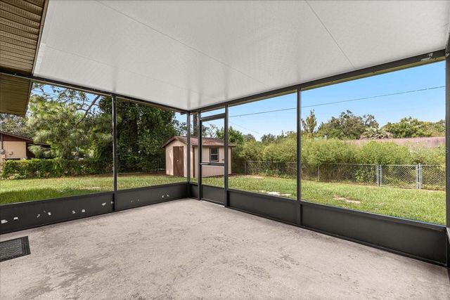 5741 NE 4TH PLACE, Ocala, FL 34470