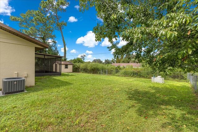 5741 NE 4TH PLACE, Ocala, FL 34470