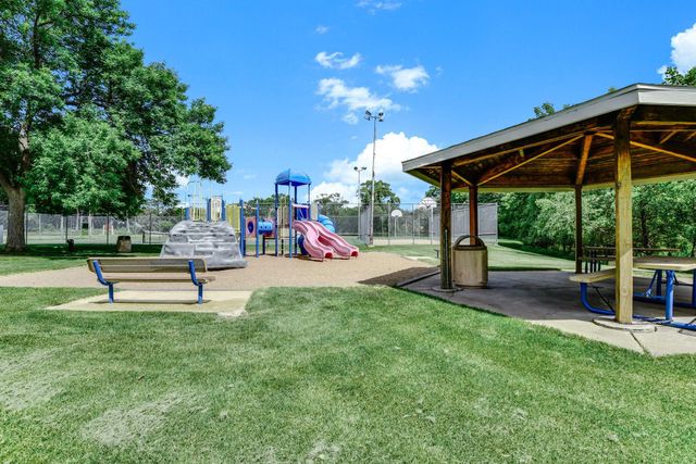 1381 Mississippi Street NE, Fridley, MN 55432