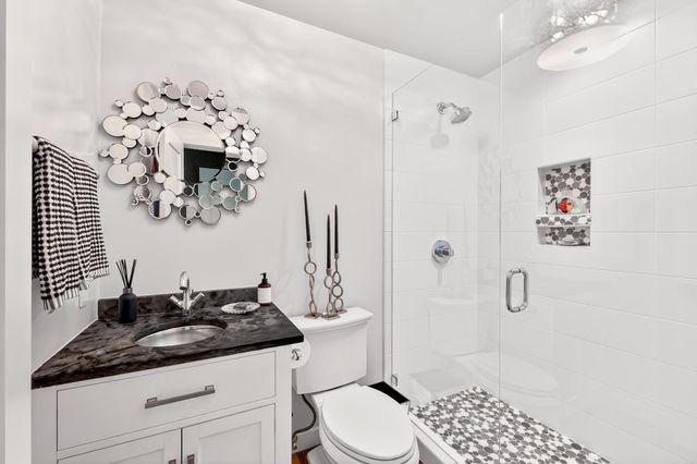 18 Sundown PKWY, Austin, TX 78746