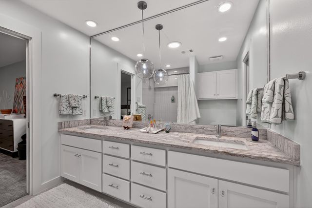 18 Sundown PKWY, Austin, TX 78746